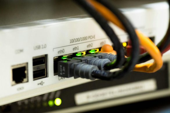 Comment brancher plusieurs TV sur une box fibre : le guide pratique